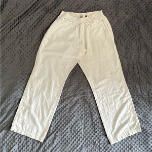 Cream linen pants… It’s your Linen, I mean Winning Season!